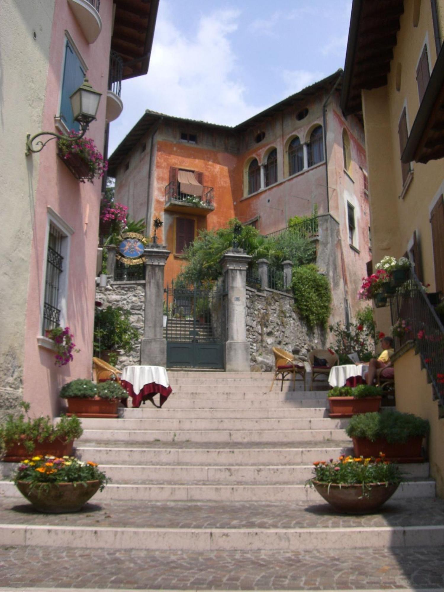 Locanda Agli Angeli Gardone Riviera Luaran gambar